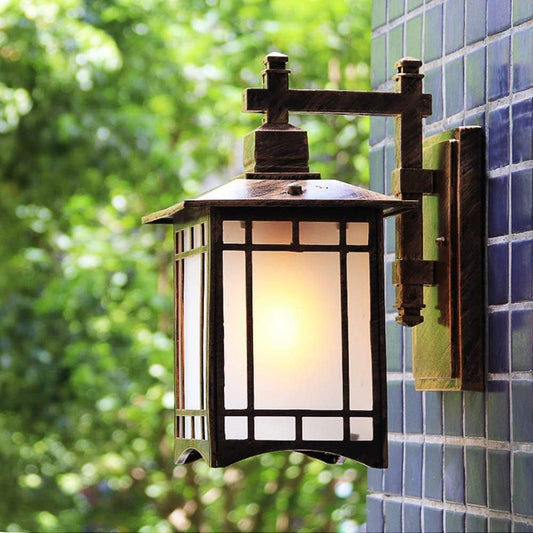 Antique Gold Craftsman Wall Lantern – Timeless Heritage Style